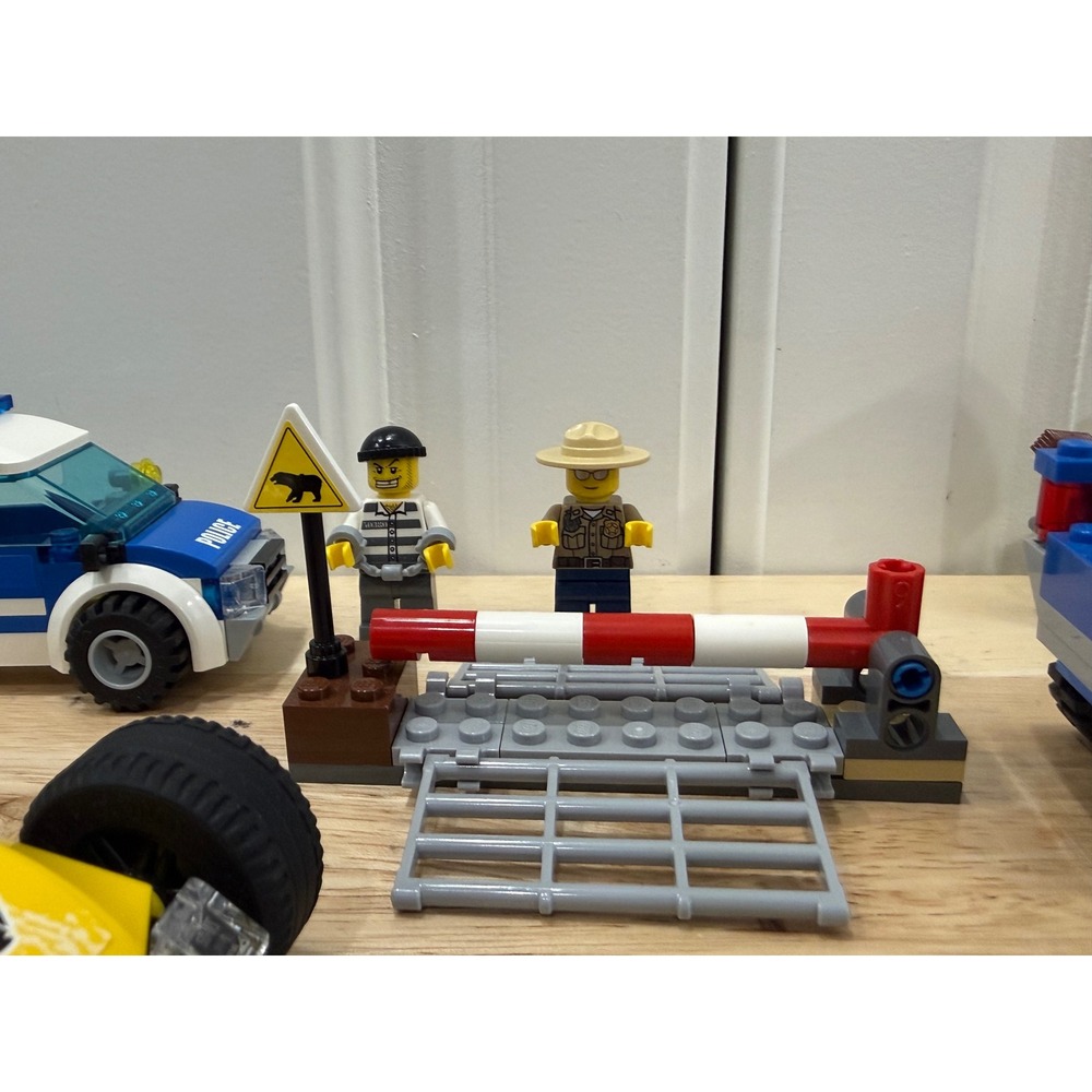 Bundle Lot of 6 LEGO Prebuilt Sets Cars Plane Trucks - Picture 5 of 8